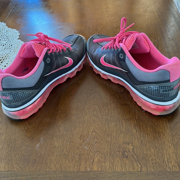 Nike Air Max, pink with gray,woman’s size 8.5, YOU NEED TO BUY INSOLES - Picture 3 of 10